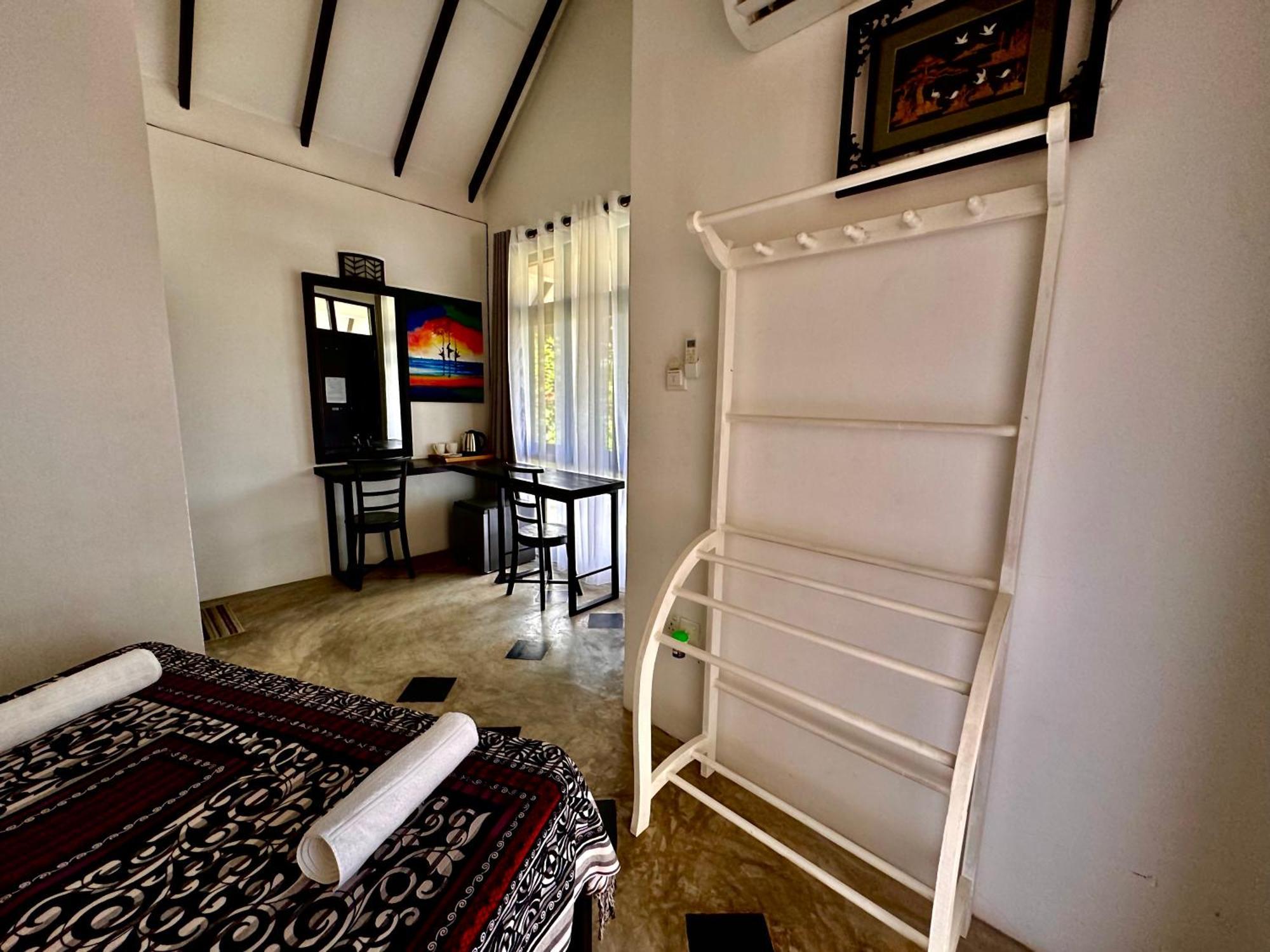 Neo Bay Hotel Weligama Exterior foto